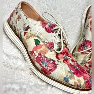 EUC! Floral Cole Haan original Grand size 7